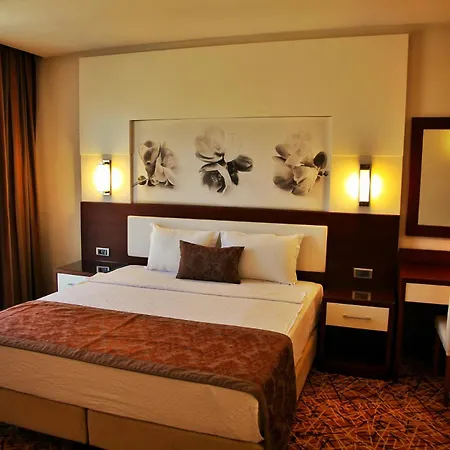 Yücelen Muğla Otel 4*