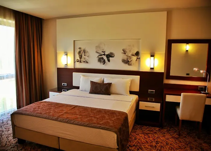 Yücelen Muğla Otel 4*